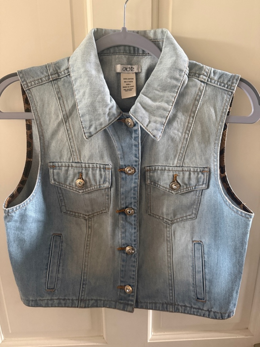 Cache Light Wash Denim Vest with Leopard Trim